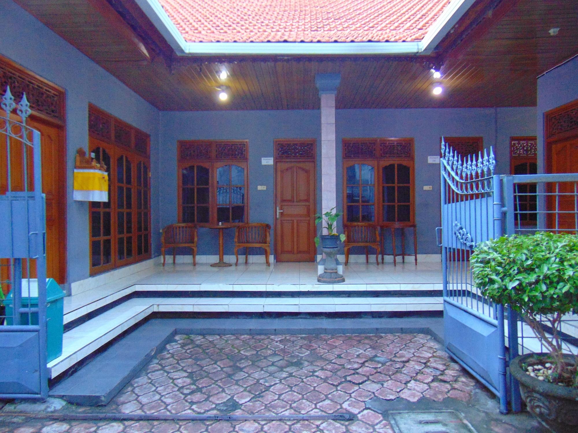 A Residence Kuta Lombok Exterior foto