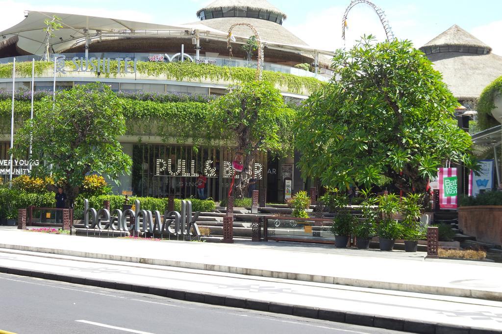 A Residence Kuta Lombok Exterior foto